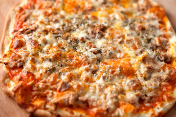 Obraz na płótnie Canvas Tasty tuna pizza with peppers