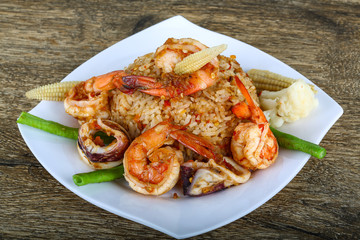 Fried rice with seafood