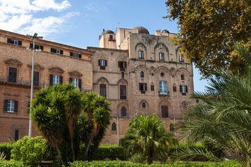 Fototapeta na wymiar Palazzo dei Normanni e Cappella Palatina