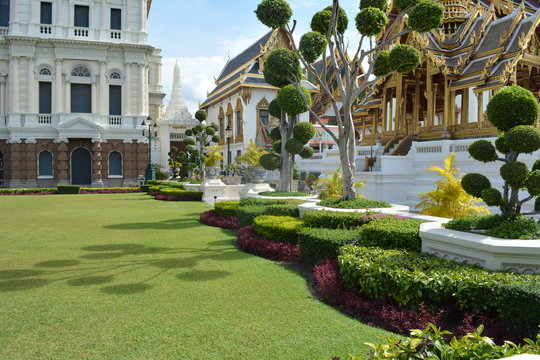 Bangkok Palace colors