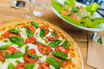 Margarita Pizza Time