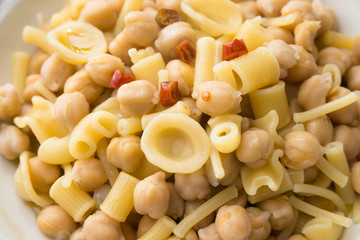 Pasta con ceci