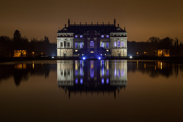 Palais im Großen Garten Dresden bei Nacht 