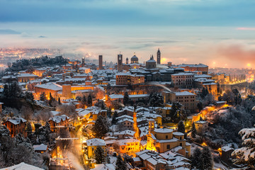 Veduta di Città alta da San Vigilio Bergamo - obrazy, fototapety, plakaty
