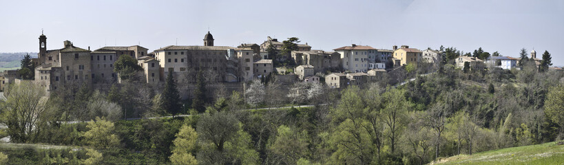 Fototapeta na wymiar Serra de' Conti, Marche, Italia 