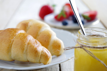 leichtes gesundes Sommerfrühstück