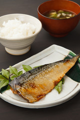 サバの照り焼き定食
