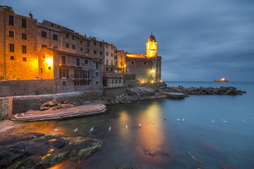 Obraz premium Nocne zdjęcie Tellaro,Liguria,Włochy