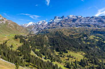 Fototapeta premium Stunning view of Titlis and Wendestock in alpen village