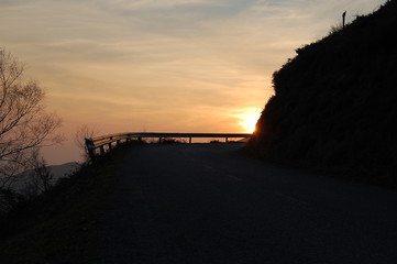 Atardacer curva