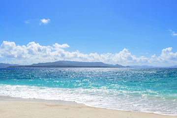 沖縄の美しい海とさわやかな空