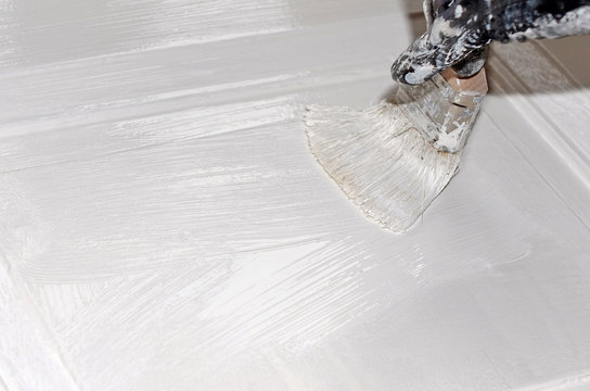 T&uuml;ren streichen, ausmalen, renovieren