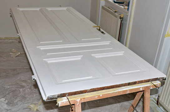 T&uuml;ren streichen, ausmalen, renovieren