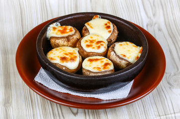 Stuffed champignon with cheese
