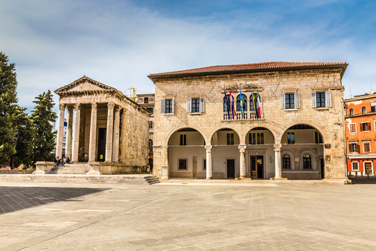 Augustus Ancient Temple And Town Hall-Pula,Croatia