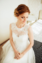 Fototapeta na wymiar Beautiful bride in white wedding dress.