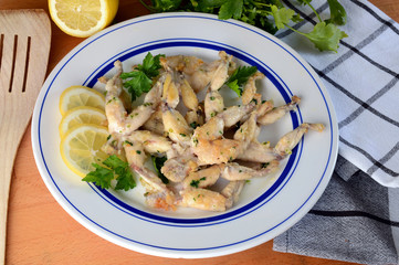 cuisses de grenouilles