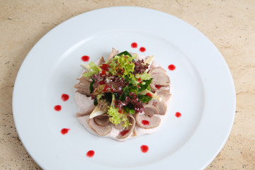 Salad with ham and cheese