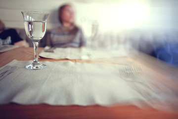 blurred background in restaurant