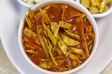 Sopa de tortilla