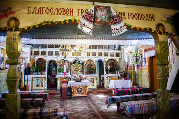 Obraz na płótnie Canvas Old altar in the wooden church in Pylypets. Ukraine