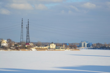 Fototapeta na wymiar Coast of the river Neva on the outskirts of St. Petersburg