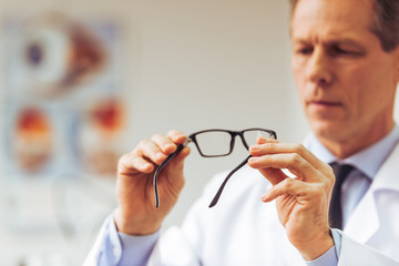 At the ophthalmologist