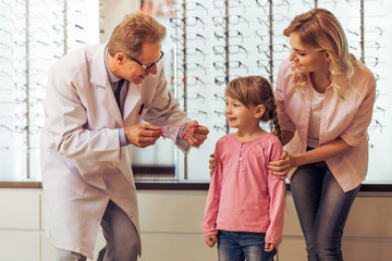 At the ophthalmologist