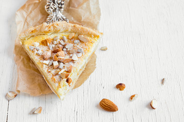 pie with nuts, seeds and mascarpone
