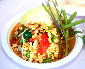 Thai papaya salad serve