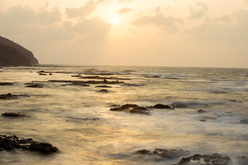 Fototapeta premium 夕日と海岸