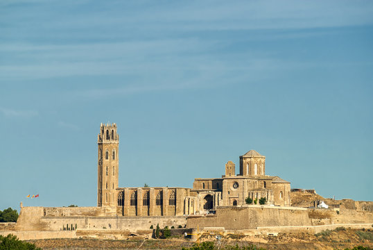 Lerida 이미지 찾아보기 13,487 스톡 사진, 벡터 및 비디오 Adobe Stock