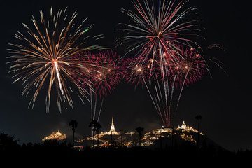 Fototapeta premium Fireworks Festival at Phetchaburi, Thailand