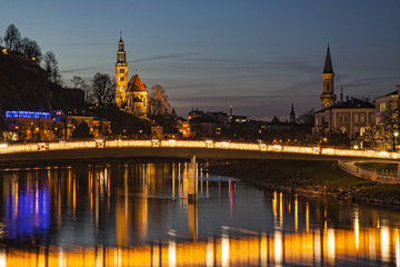 Fototapeta premium Salzburgo nocturno