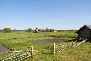 Russie, île Kiji,rivage du fleuve