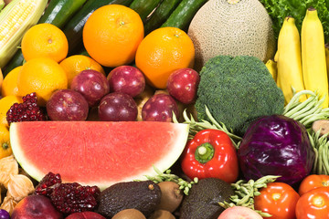 Obraz na płótnie Canvas Various tropical fruits and vegetables for healthy