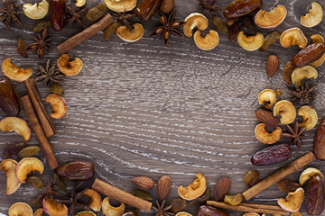 spices and dried fruits