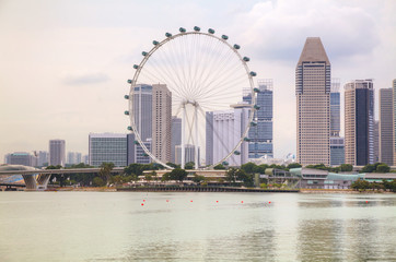 Naklejka premium Downtown Singapore as seen from the Marina Bay