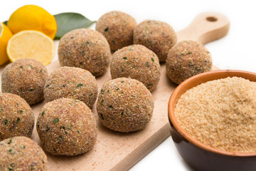 Polpette panate, breaded beef meatballs