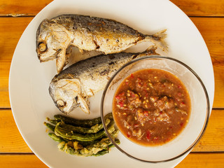 Thai shrimp paste sauce with fried mackerel