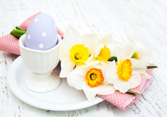 Fototapeta na wymiar Easter egg in a cup