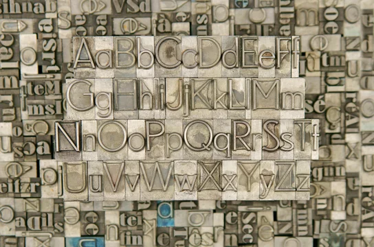 Alphabet Lettres Majuscules Minuscules A B C D E F G H I J K L M N O P Q R S T U V W X Y Z Caracteres D Imprimerie En Plomb Stock Photo Adobe Stock