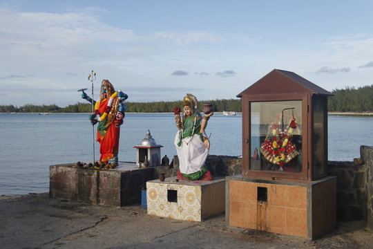 Lieu de culte Hindou sur la plage &agrave; l'Ile Maurice