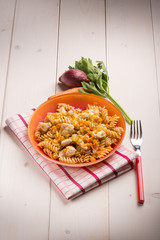 pasta with chicken and carrots