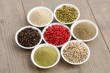 Verschiedene Pfeffersorten