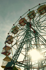 silhouette - Ferris wheel and sunlight effect (pastel style)
