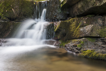 Fototapeta na wymiar waterfall