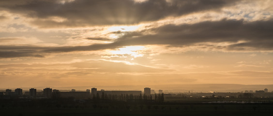 Fototapeta premium Landschaft im Sonnenuntergang
