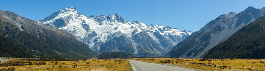 Road leading to Mount Cook