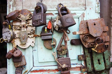 Flea market in Instanbul, Cucurcuma